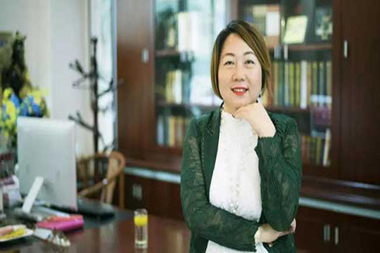 不馳于空想，不騖于虛聲，她詮釋了女性企業(yè)家的獨(dú)特魅力