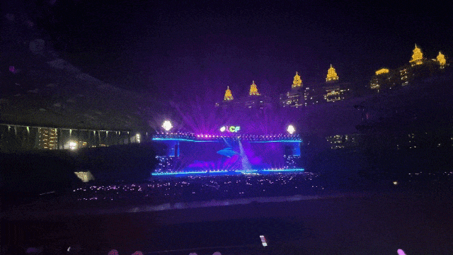 18灣區之光群星演唱會.gif
